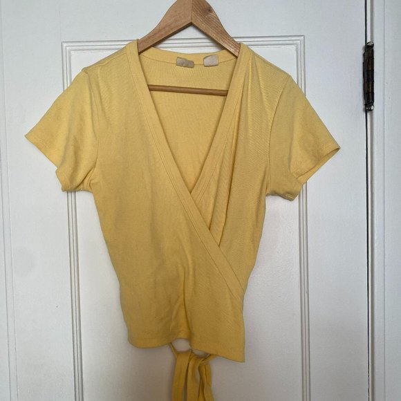Yellow Levi's Wrap Top - Sz Med - Picture 1 of 3